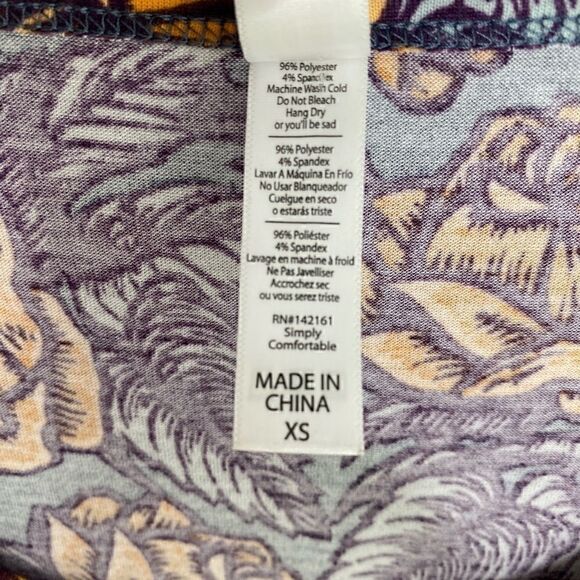 LuLaRoe Top Perfect T Purple Floral XS‎ - Picture 3 of 3